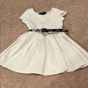 Polo Ralph Lauren, Elegant White Kids Dress with Belt.  Excellent condition